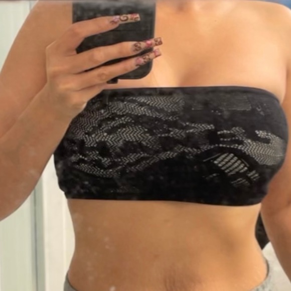 🛑 SOLD 🛑 Chanel Cruise 22 Black Lace Logo Bandeau Top - Sz Small - BNWT - Picture 3 of 10